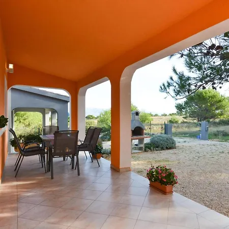 Mit Terrassen Am Wald Holiday home *