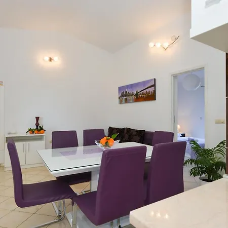 Mit Terrassen Am Wald Holiday home *